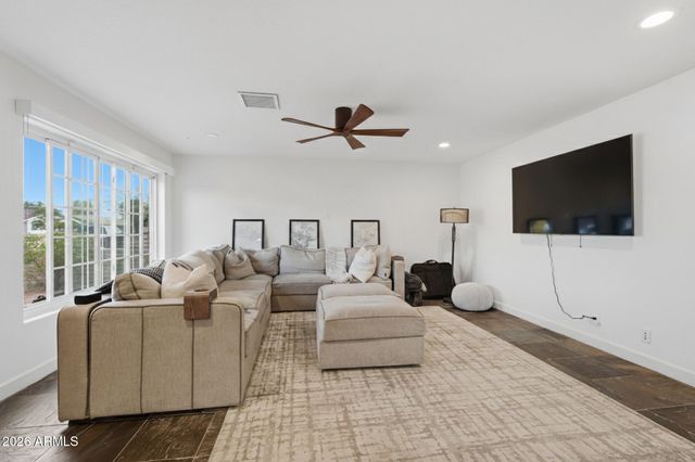 8307 E CLARENDON Avenue, Scottsdale, AZ 85251