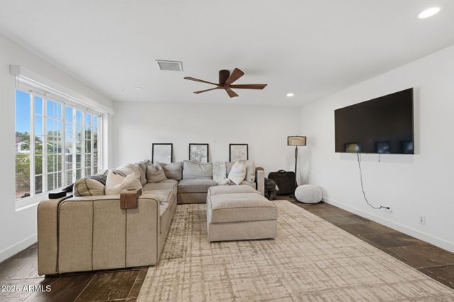 8307 E CLARENDON Avenue, Scottsdale, AZ 85251