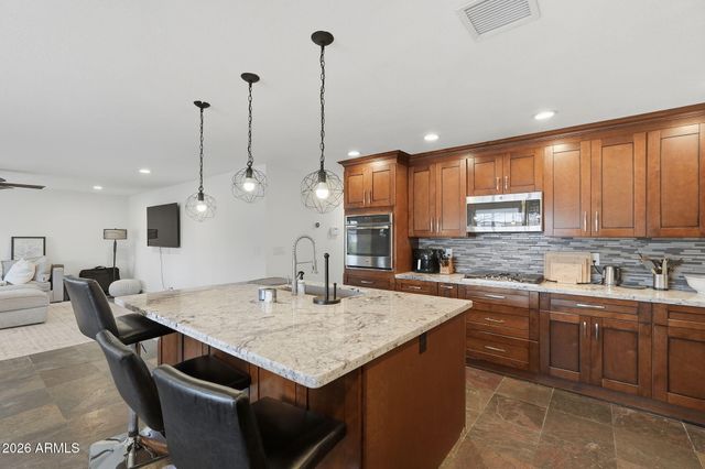 8307 E CLARENDON Avenue, Scottsdale, AZ 85251