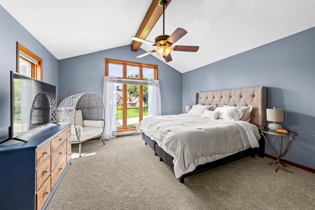 W237N3390 Five Fields ROAD, Pewaukee, WI 53072