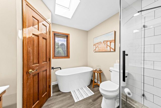 W237N3390 Five Fields ROAD, Pewaukee, WI 53072