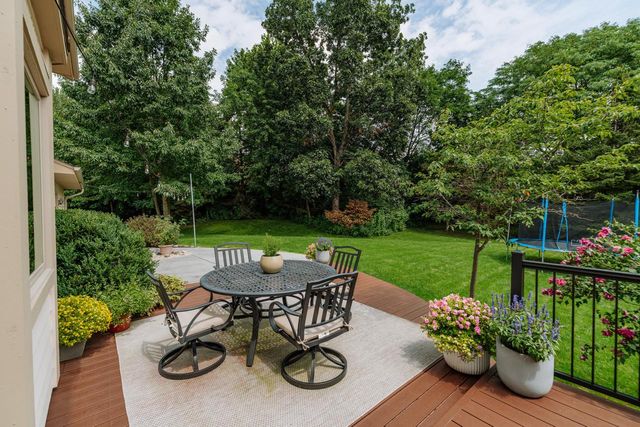 W237N3390 Five Fields ROAD, Pewaukee, WI 53072