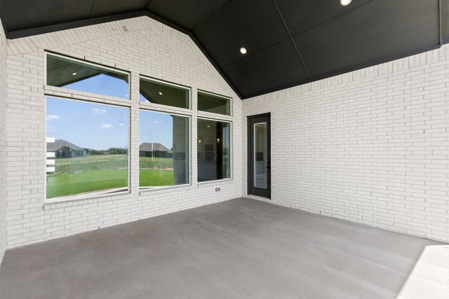 221 Cotopaxi Drive, Red Oak, TX 75154