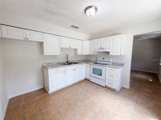 4010 E PARIS STREET, Tampa, FL 33610