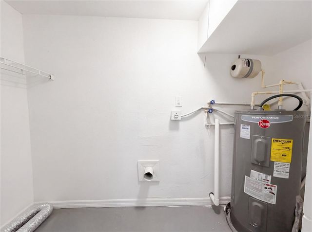 4010 E PARIS STREET, Tampa, FL 33610