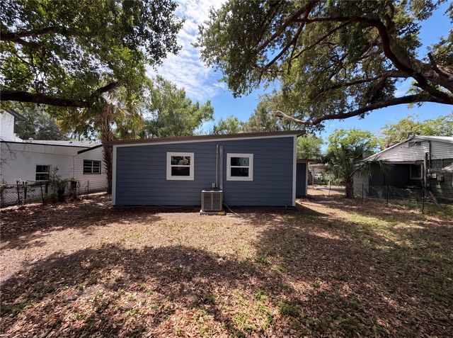 4010 E PARIS STREET, Tampa, FL 33610