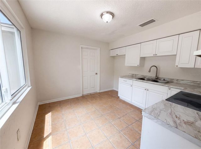 4010 E PARIS STREET, Tampa, FL 33610