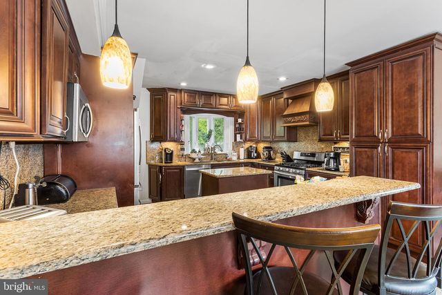1755 ROCKWELL RD, Abington, PA 19001