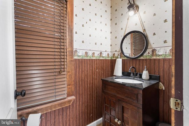 1755 ROCKWELL RD, Abington, PA 19001