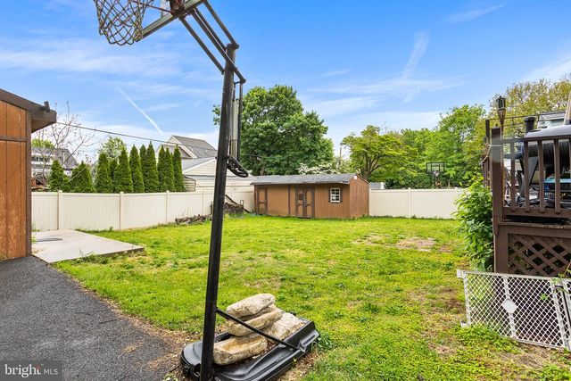1755 ROCKWELL RD, Abington, PA 19001