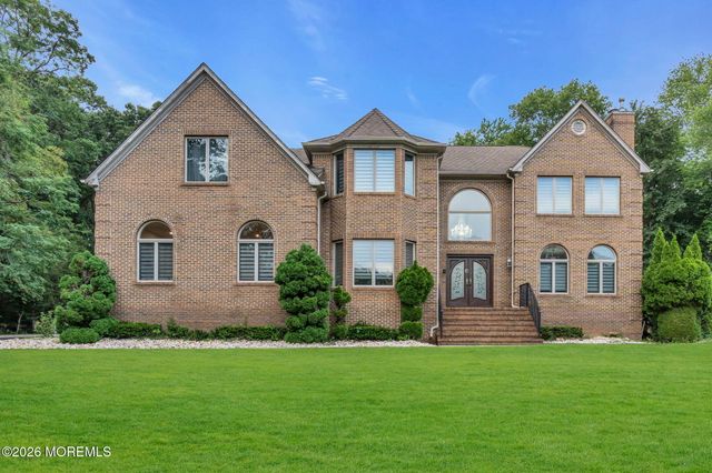 14 Black Walnut Way, Marlboro, NJ 07746