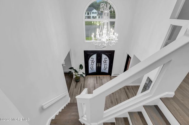 14 Black Walnut Way, Marlboro, NJ 07746