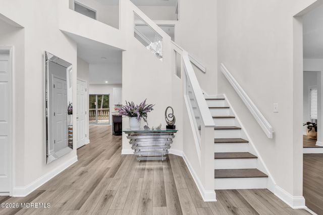14 Black Walnut Way, Marlboro, NJ 07746