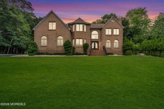 14 Black Walnut Way, Marlboro, NJ 07746
