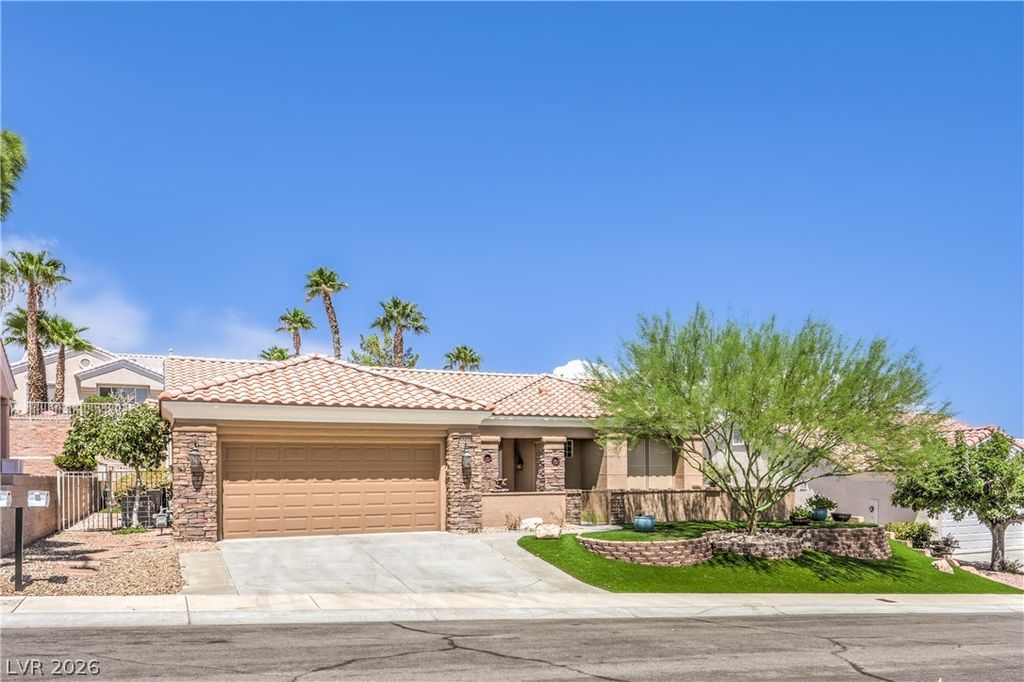 10832 Clarion Lane, Las Vegas, NV 89134 — photo 2
