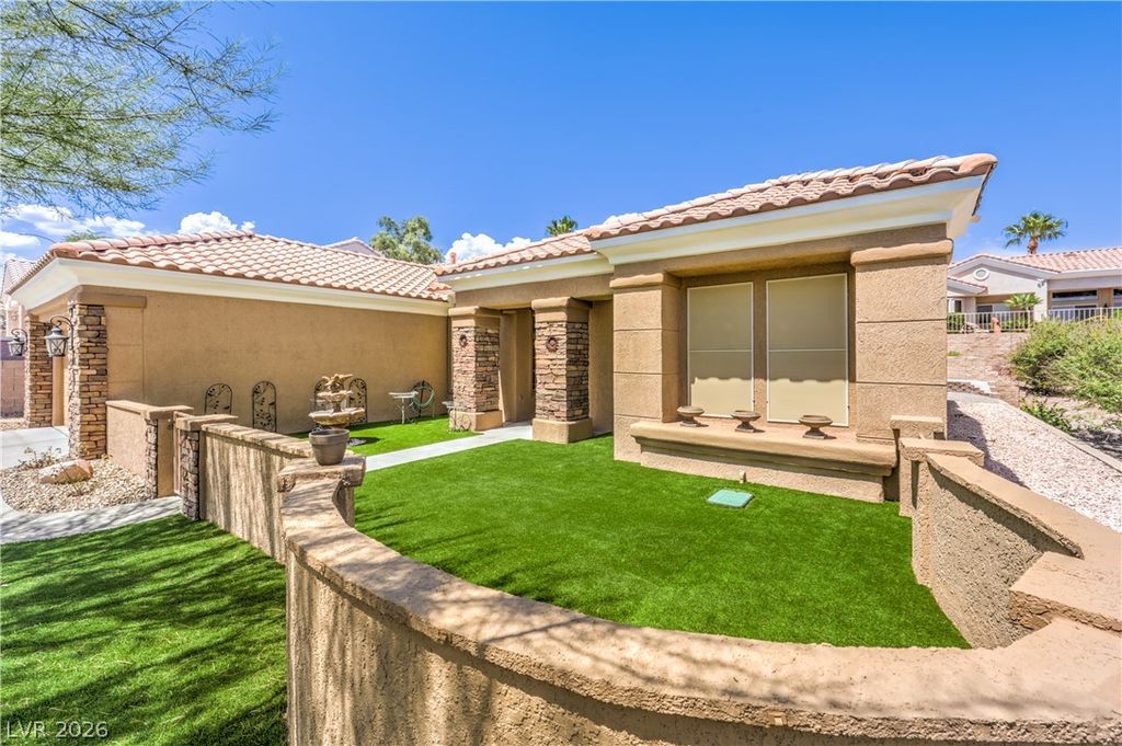 10832 Clarion Lane, Las Vegas, NV 89134 — photo 5
