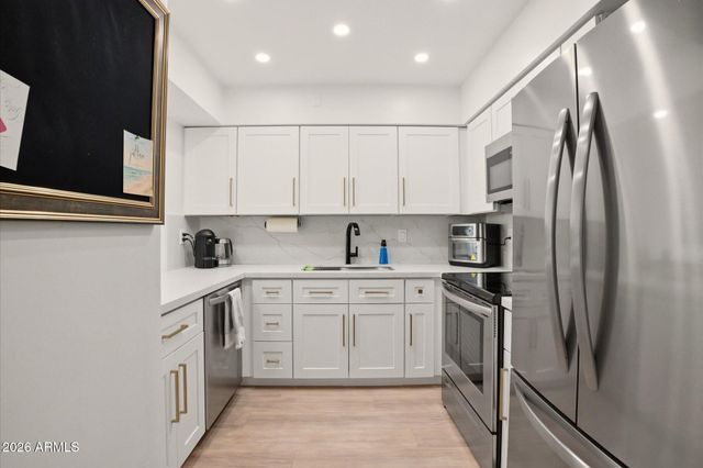 3702 E MONTEROSA Street 6, Phoenix, AZ 85018