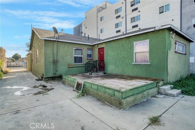 10807 Compton Avenue, Los Angeles, CA 90059
