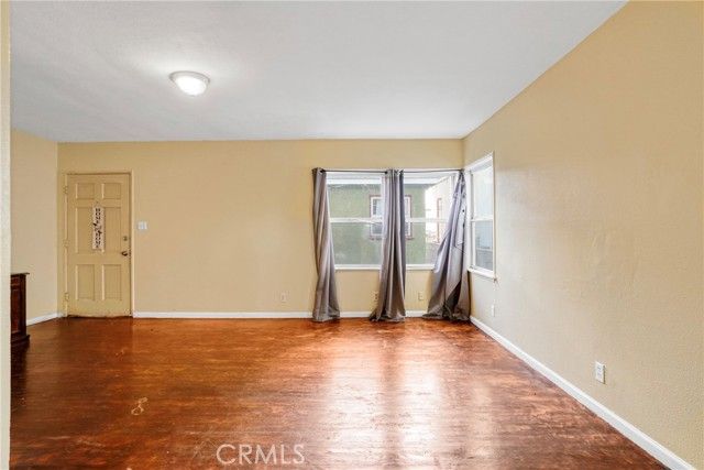 10807 Compton Avenue, Los Angeles, CA 90059