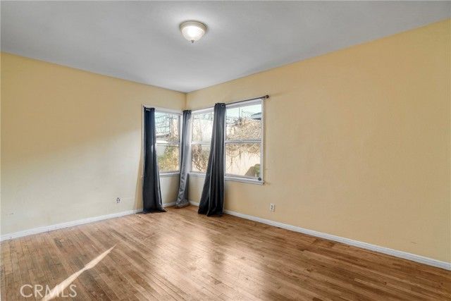 10807 Compton Avenue, Los Angeles, CA 90059