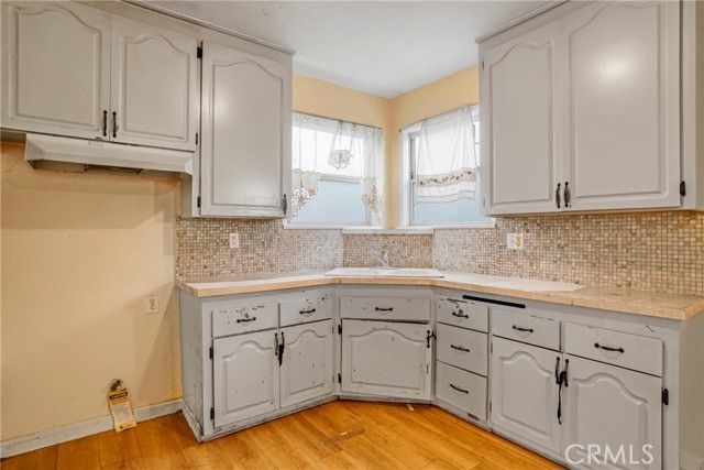 10807 Compton Avenue, Los Angeles, CA 90059