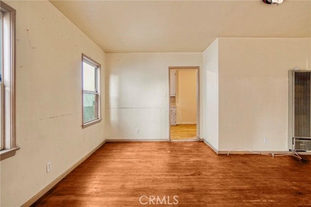 10807 Compton Avenue, Los Angeles, CA 90059