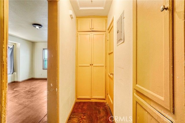 10807 Compton Avenue, Los Angeles, CA 90059