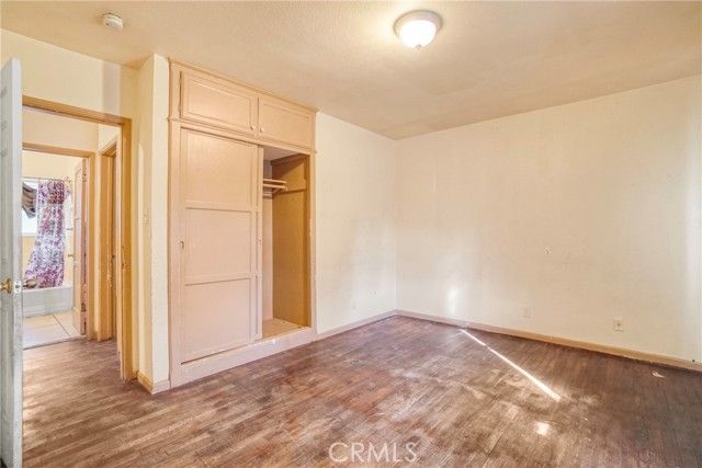 10807 Compton Avenue, Los Angeles, CA 90059