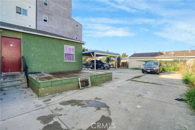 10807 Compton Avenue, Los Angeles, CA 90059