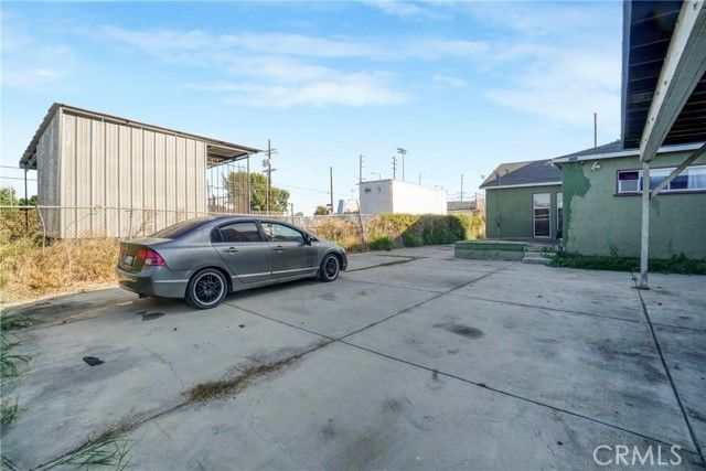 10807 Compton Avenue, Los Angeles, CA 90059