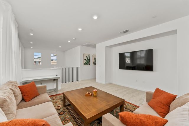 1100 Rio Del Oro Way, Olivehurst, CA 95961