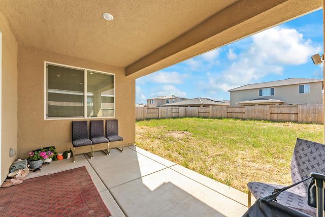 1100 Rio Del Oro Way, Olivehurst, CA 95961
