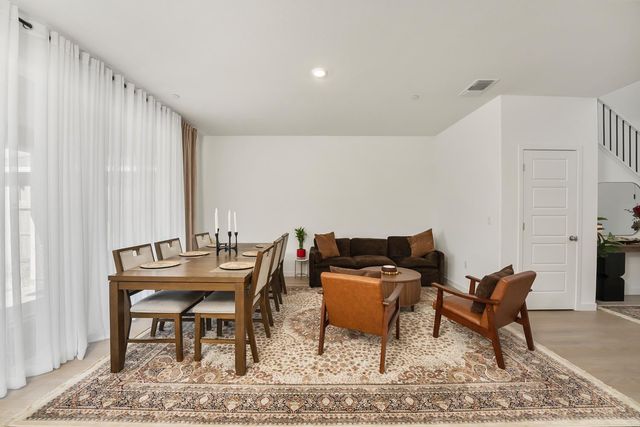 1100 Rio Del Oro Way, Olivehurst, CA 95961