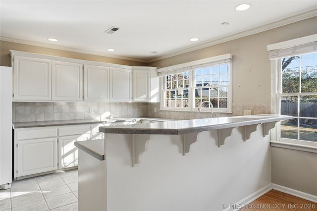 3127 S Lewis Avenue, Tulsa, OK 74105