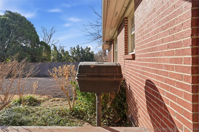 3127 S Lewis Avenue, Tulsa, OK 74105