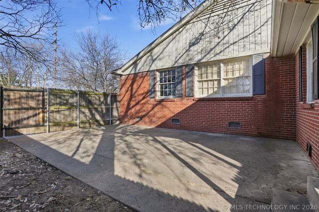 3127 S Lewis Avenue, Tulsa, OK 74105