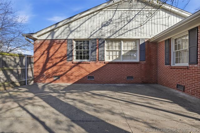 3127 S Lewis Avenue, Tulsa, OK 74105