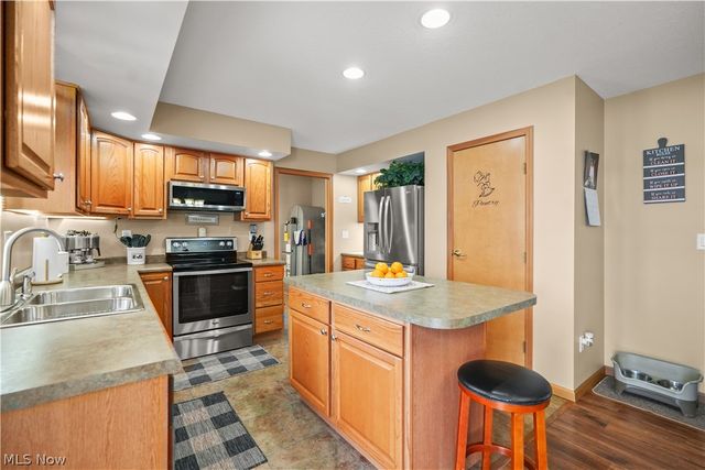 762 Township Road 150, Sullivan, OH 44880