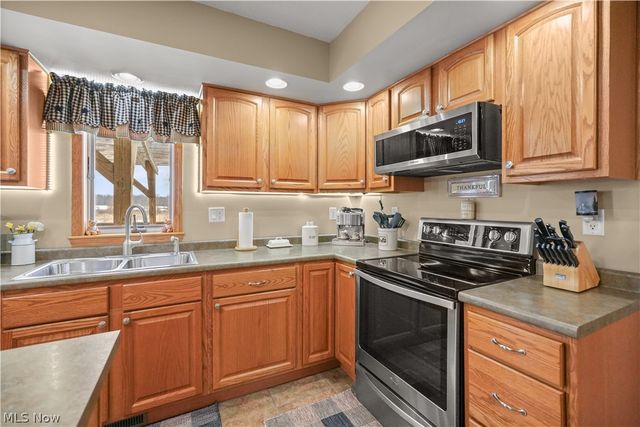 762 Township Road 150, Sullivan, OH 44880