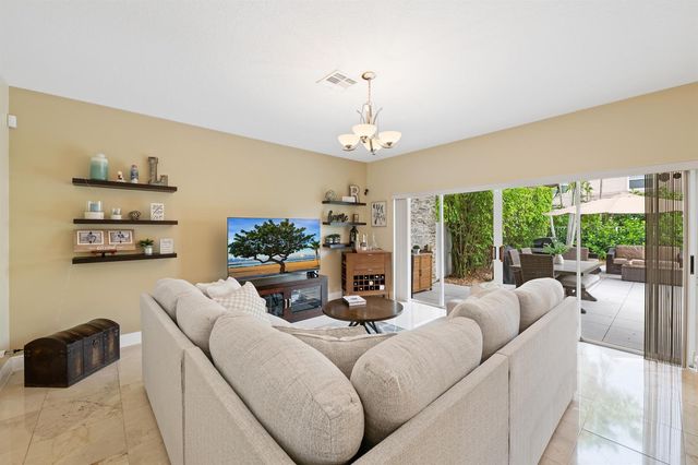 10927 La Salinas Circle, Boca Raton, FL 33428