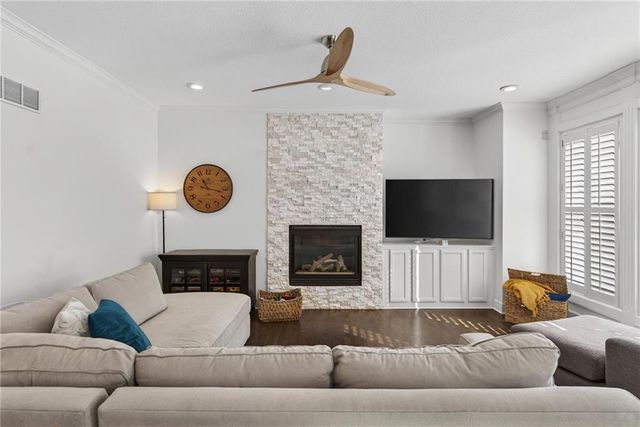 14701 Farley Street, Overland Park, KS 66221