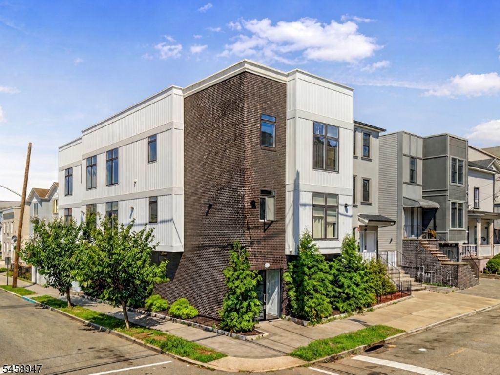 31 12Th Ave, Paterson City, NJ 07501 — exterior