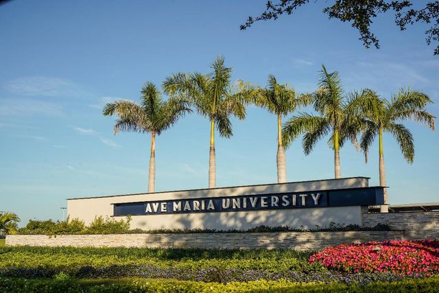 5941 Prosperity Avenue, Ave Maria, FL 34142