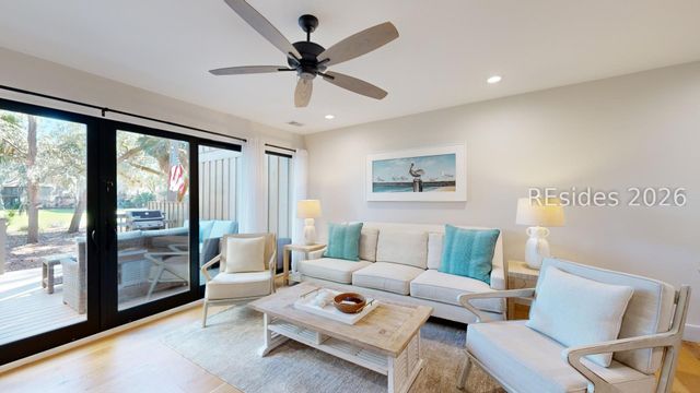 21 Haul Away Apt 5, Hilton Head Island, SC 29928