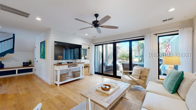 21 Haul Away Apt 5, Hilton Head Island, SC 29928