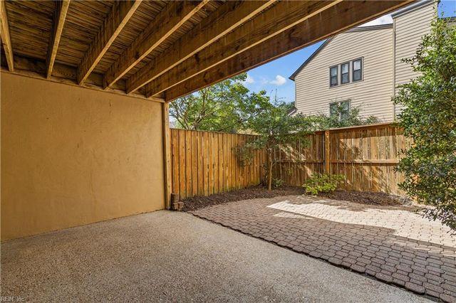2305 Purple Martin LN, Virginia Beach, VA 23455