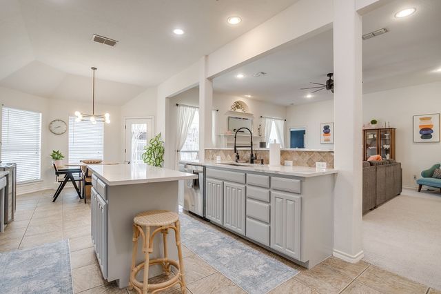 5529 Sierra Ridge Drive, Fort Worth, TX 76123