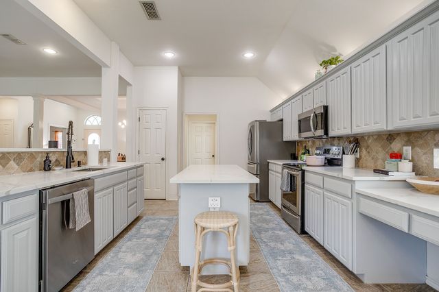 5529 Sierra Ridge Drive, Fort Worth, TX 76123