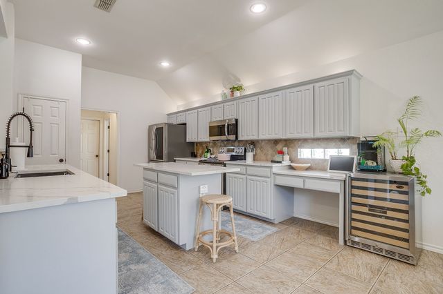 5529 Sierra Ridge Drive, Fort Worth, TX 76123