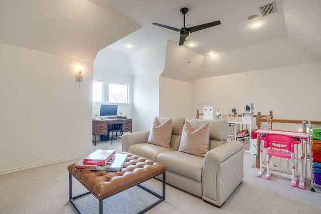 5529 Sierra Ridge Drive, Fort Worth, TX 76123